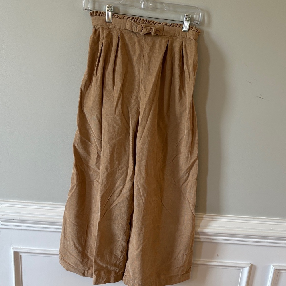 Girls Nordstrom Size XL 14/16 tan corduroy wide leg pants with elastic waist